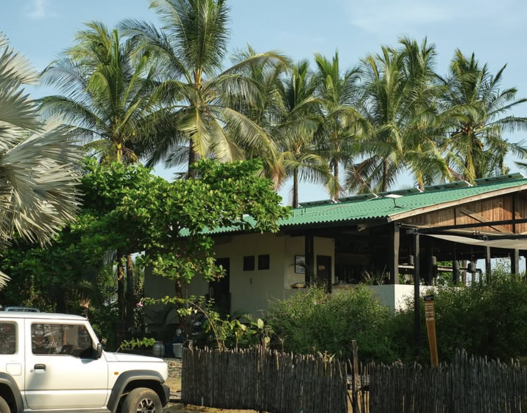 Casa Morrillo beachfront room